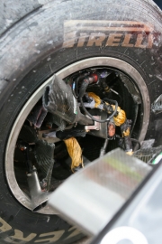 Het beschadigde wiel van de MVR-02 van Jrme D'Ambrosio