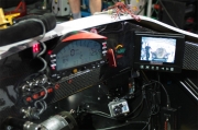 Display van de achteruitkijkcamera op de GHK Racing Radical SR3SL