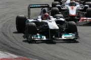 Michael Schumacher - Mercedes GP en Lewis Hamilton - McLaren Mercedes