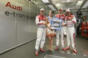 Marcel Fssler, Andr Lotterer en Benot Trluyer met Miss 24h Le Mans